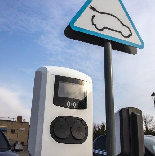 Electric vehicle charger in Cheshire