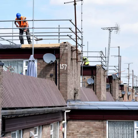 Illustration of Equans and Rotherham council cut carbon emissions and fuel bills